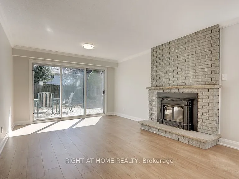 2126 Varency Dr — Photo 14
