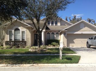 1021 Helmsdale Dr, Zephyrhills, FL 33543