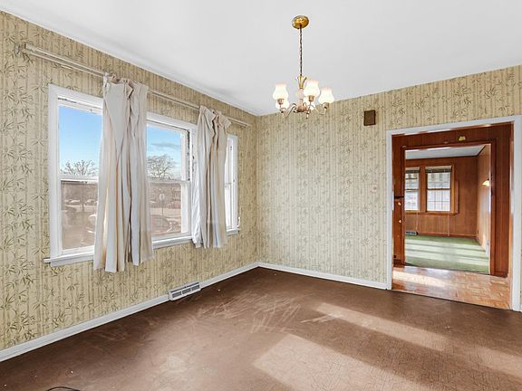5th image of 4143 Euclid Ave