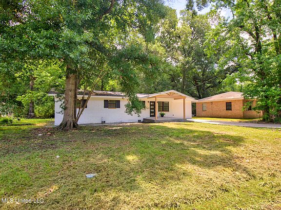 4th image of 839 Herrin Dr