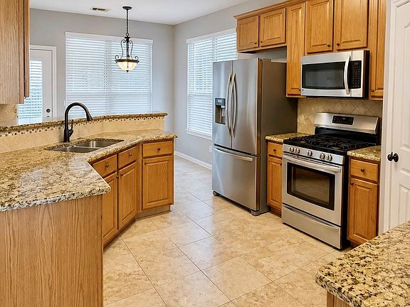 4th image of 105 Kevin Ct