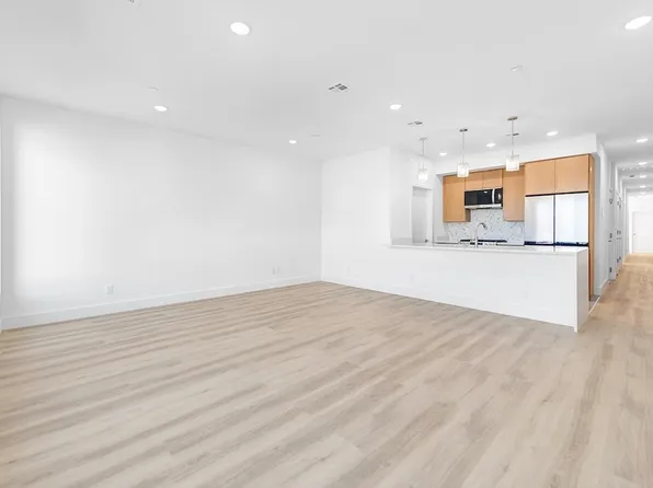 135 44th Street image 5 of 39