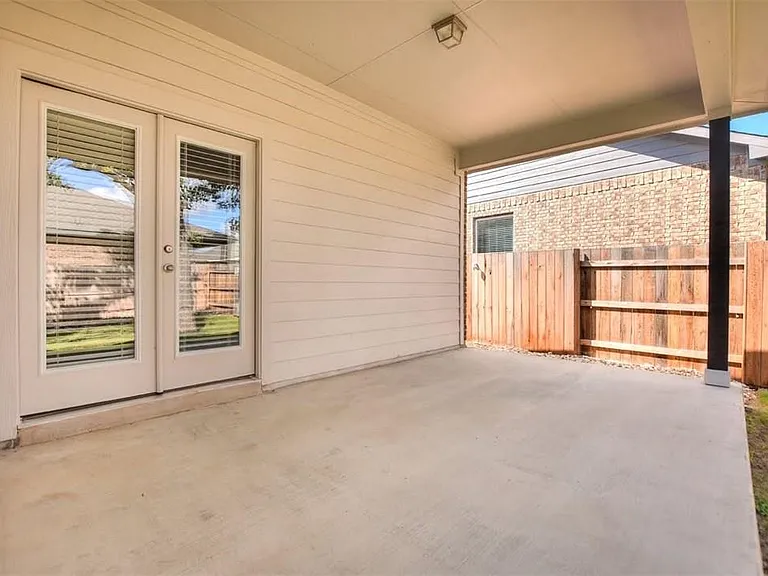 704 Bonnet Blvd — Photo 26