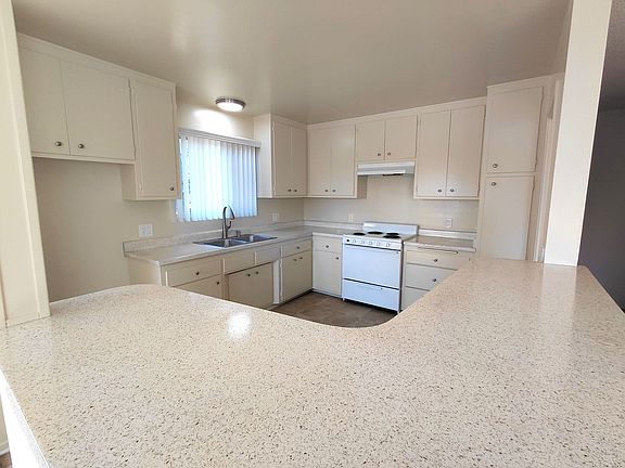 5th image of 2615 Pasadena Ave #4