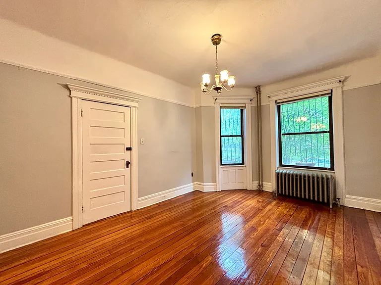 828 Macon St #1 — Photo 10