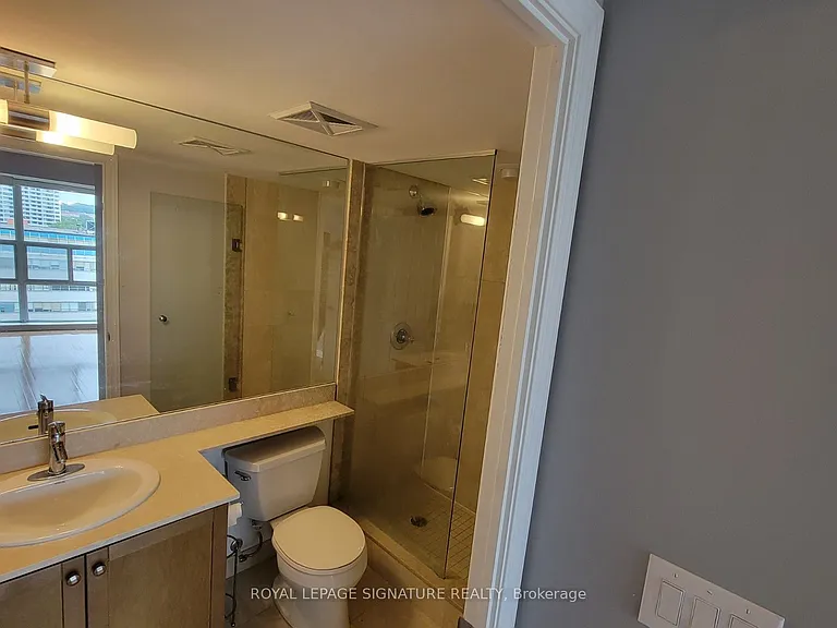 736 Spadina Ave #906 — Photo 6