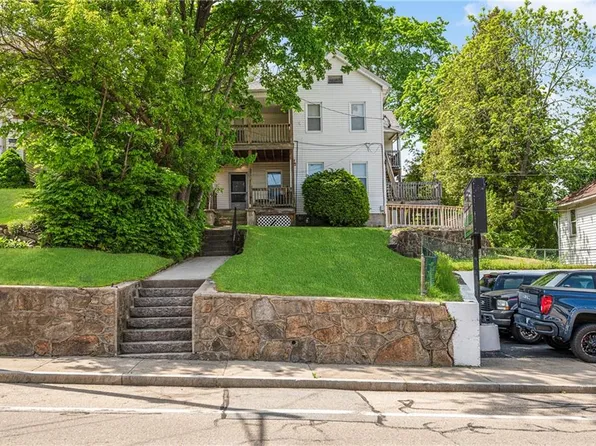 295 Washington St, West Warwick, RI 02893