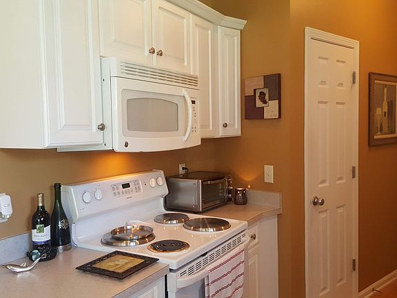 5th image of 108 Kellerton Court #385