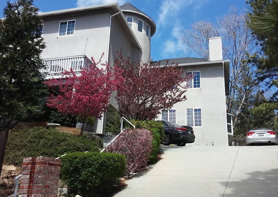 1st image of 27820 Alpen Dr