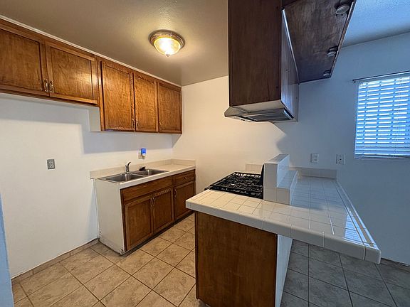 2nd image of 1123 E La Deney Ct APT B