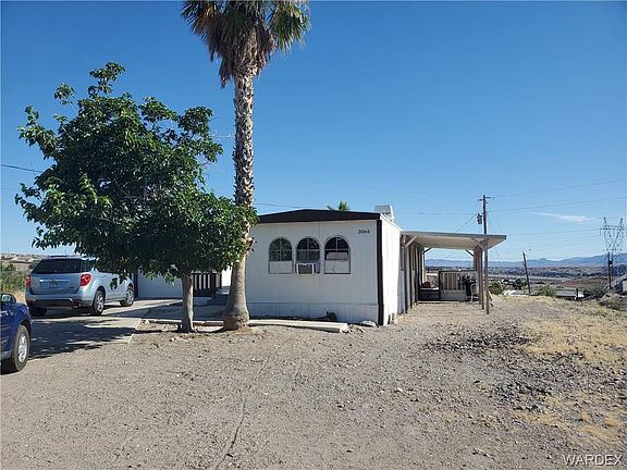 2nd image of 3066 Oak Pl