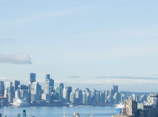 1550 Fern St #2405, North Vancouver, BC V7J0A9