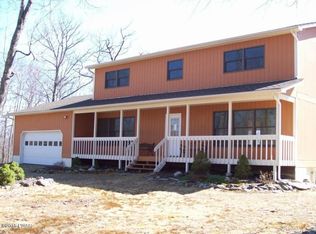 217 Wild Meadow Dr, Milford, PA 18337