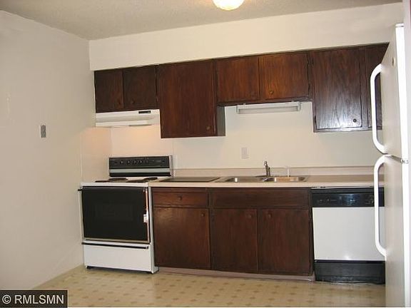 3rd image of 1220 33rd Ave N