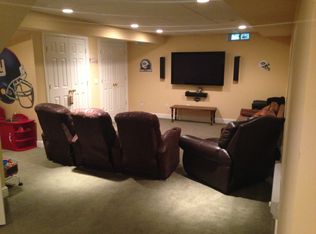 6 Meadowbrook Rd, Darien, CT 06820