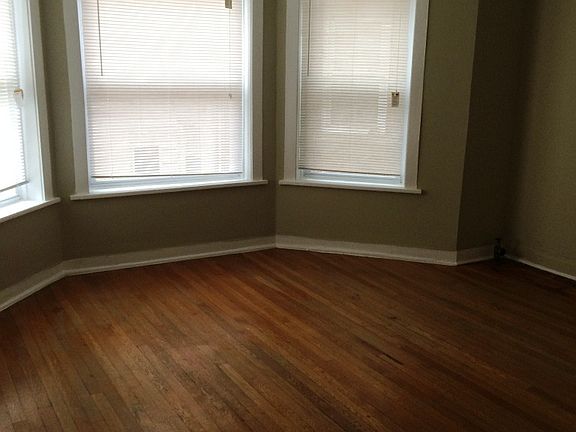 3rd image of 1662 1/2 W Farwell Ave APT 2N