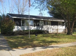 450 W 2nd St, Reedsburg, WI 53959