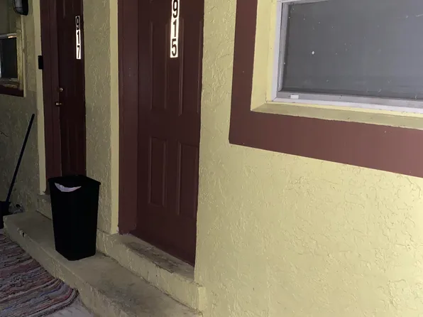 915 5th St, West Palm Beach, FL 33401