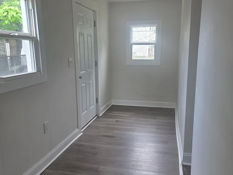 11 Garfield St #1 — Photo 8