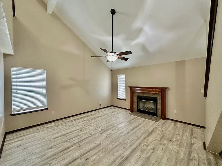 4 NW Havenshire Cir — Photo 11