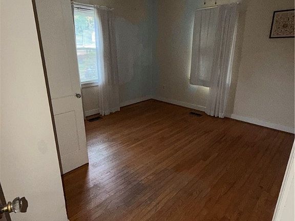 3rd image of 8706 McCaw Dr