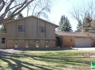 1105 6th St NE, Sioux Center, IA 51250