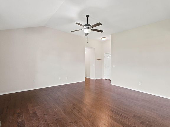 5th image of 1101 S Venice Avenue