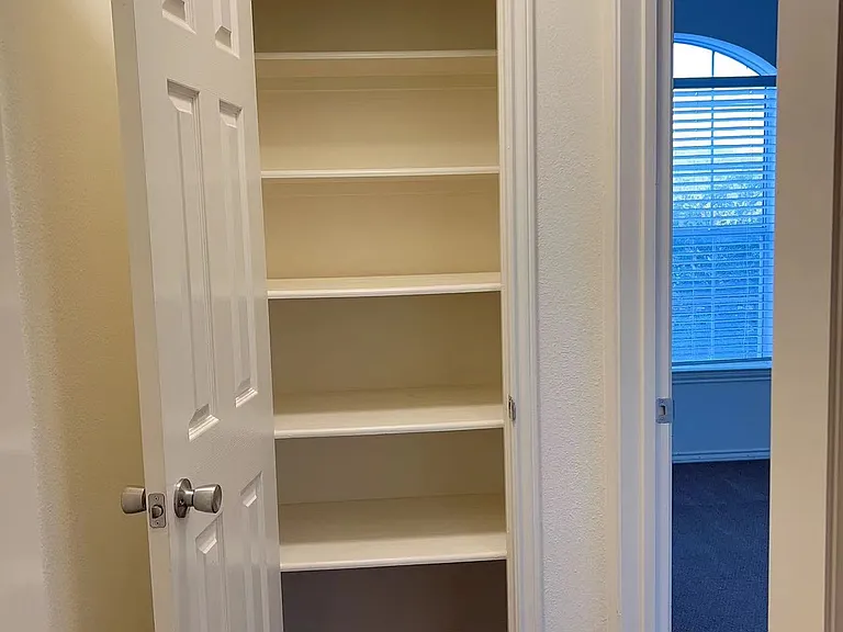 1321 Holmes Ln — Photo 16