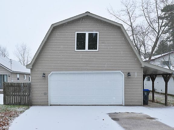 4th image of W6073 N Bay Cir #N