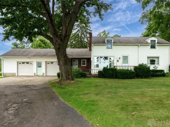 7920 Agenbroad Rd, New Carlisle, OH 45344