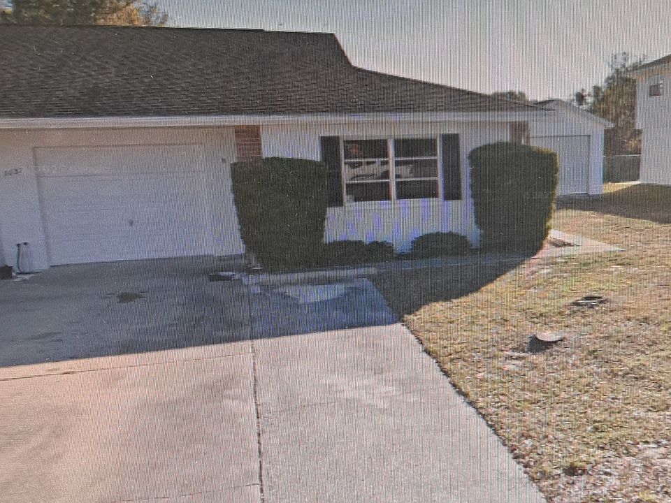 1st image of 3037 Park Ln #B
