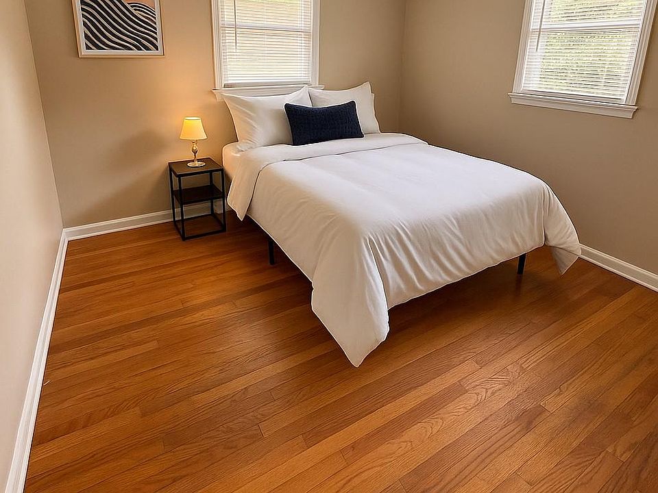 2nd image of 2799 Altaview Dr SE