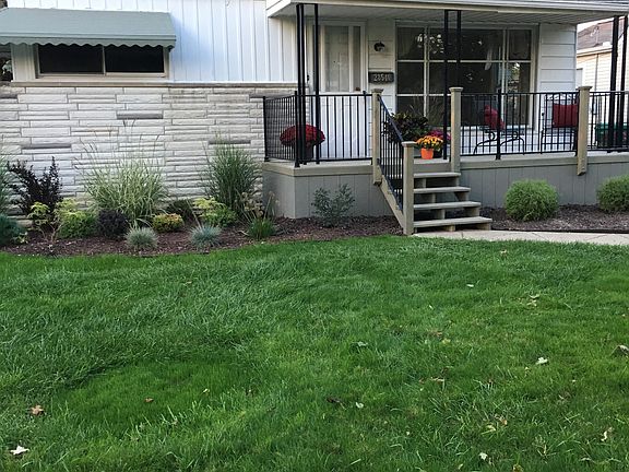 4th image of 28540 Rush St