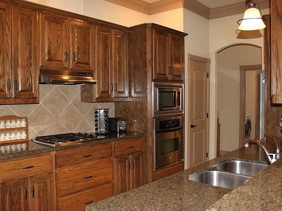 2nd image of 2706 Wood Ct