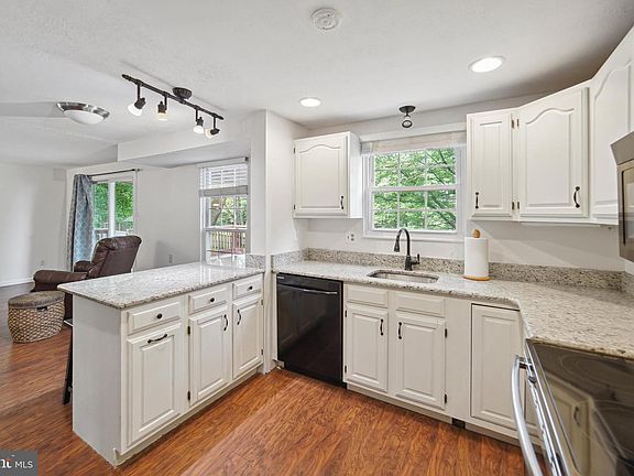 4th image of 6994 Macbeth Way