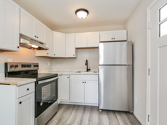 3rd image of 24 Circle Dr