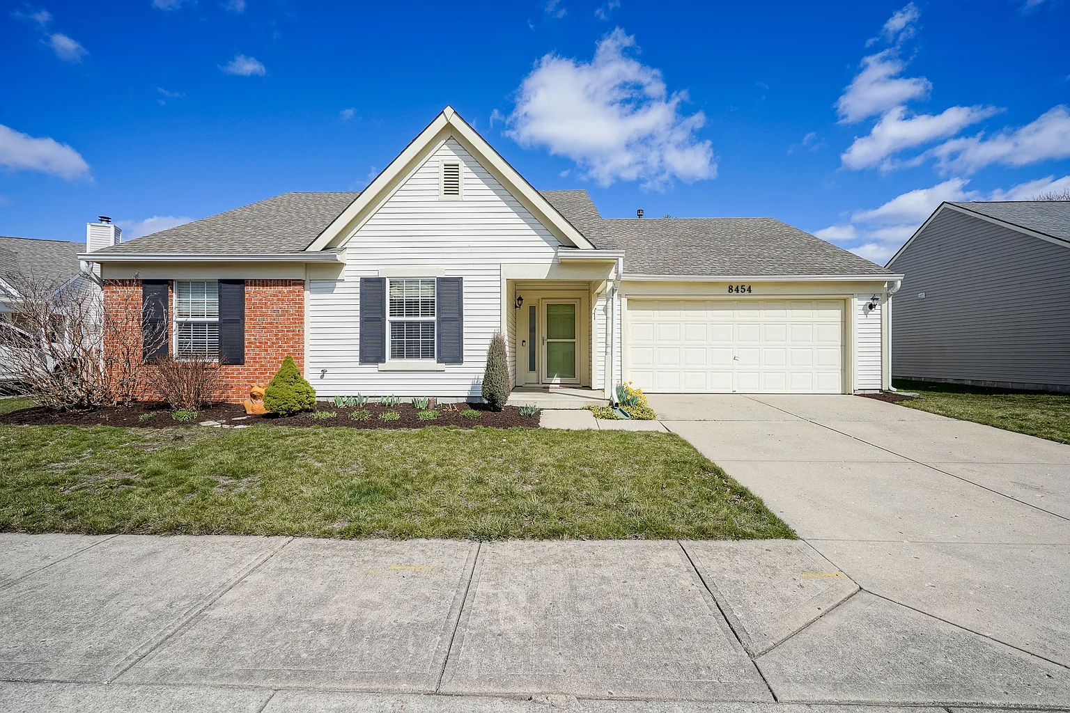 8454 Trappers Ct photo 1