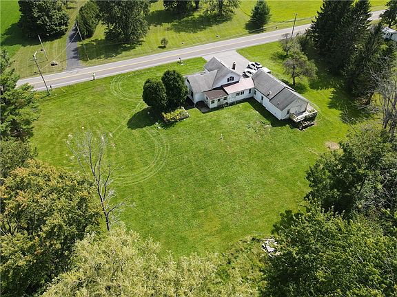 5th image of 2389 Angling Rd