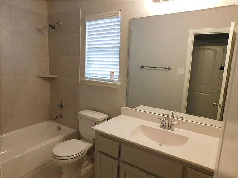 2555 Adam Ln — Photo 7