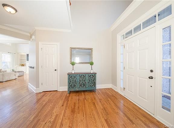 2nd image of 18043 Greyfield Gln
