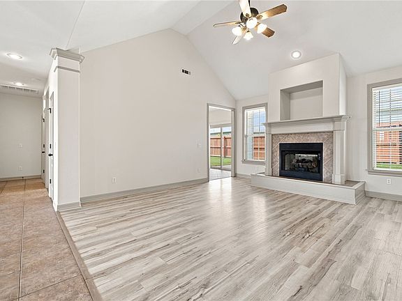 3rd image of 1101 Shiraz Dr
