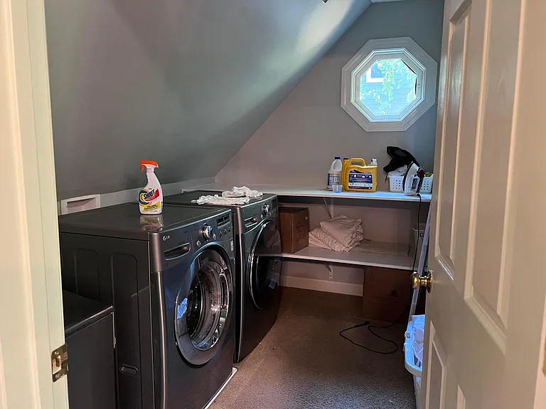 111 Lulworth Ct — Photo 33