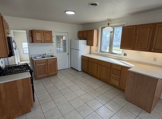 304 E Gruenwald Ave, Oshkosh, WI 54901