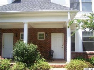 172 Old Fifth Cir, Charlottesville, VA 22903