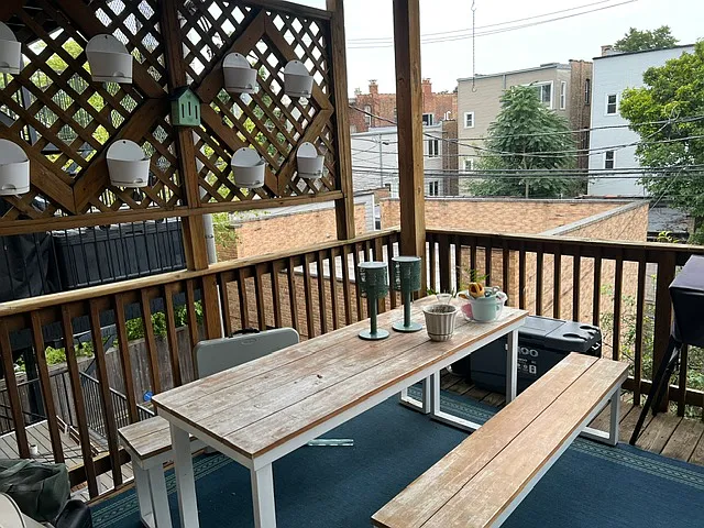 3 bed, 1400 sqft, $3,700 — Photo 2