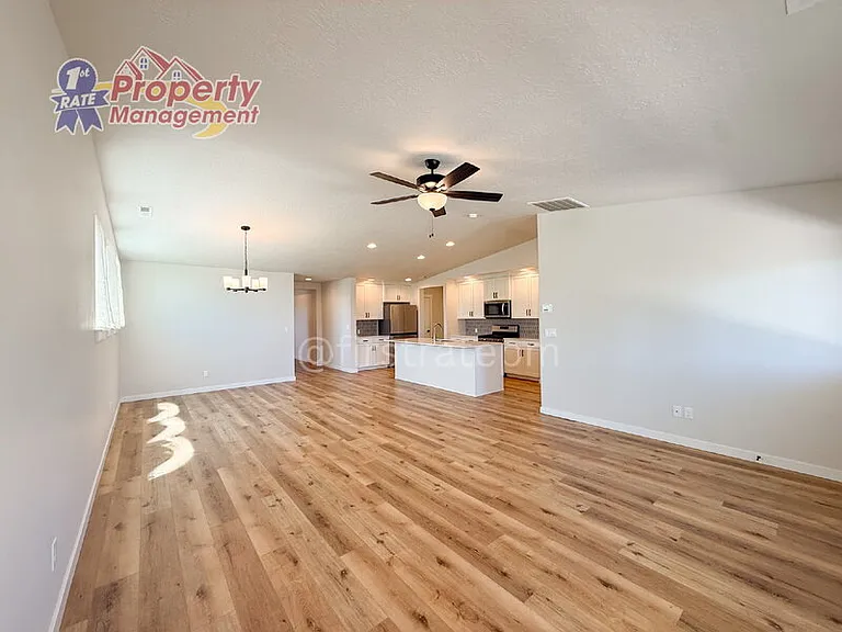 4186 S Solaris Ave — Photo 8