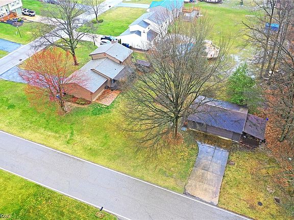2nd image of 2723 Elizabeth Dr SW
