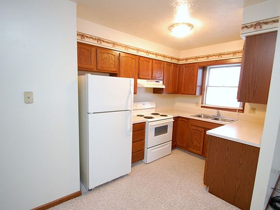 3rd image of 1821 Manor Haus Ct APT 2
