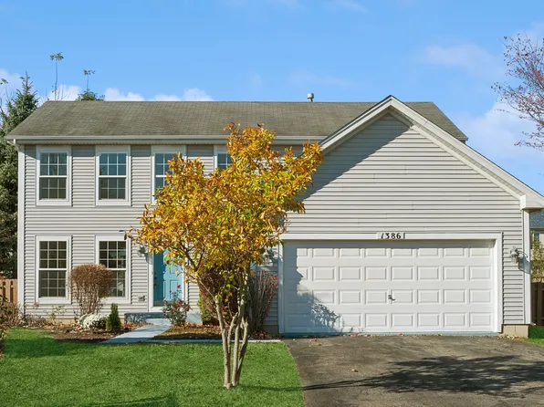 1386 S Janice Ln, Round Lake, IL 60073