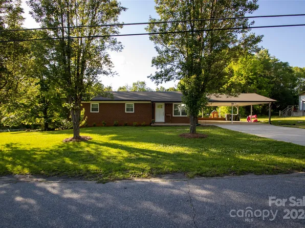 128 Fairway Ave, Hudson, NC 28638